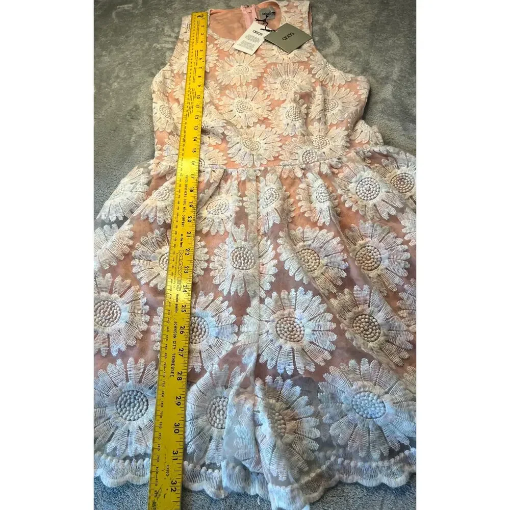 ASOS Floral‎ Romper Fully lined Size Small